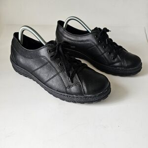 V Italia Womens Black Soft Leather Laceup Casual Comfort Shoes EU 40 US 8.5